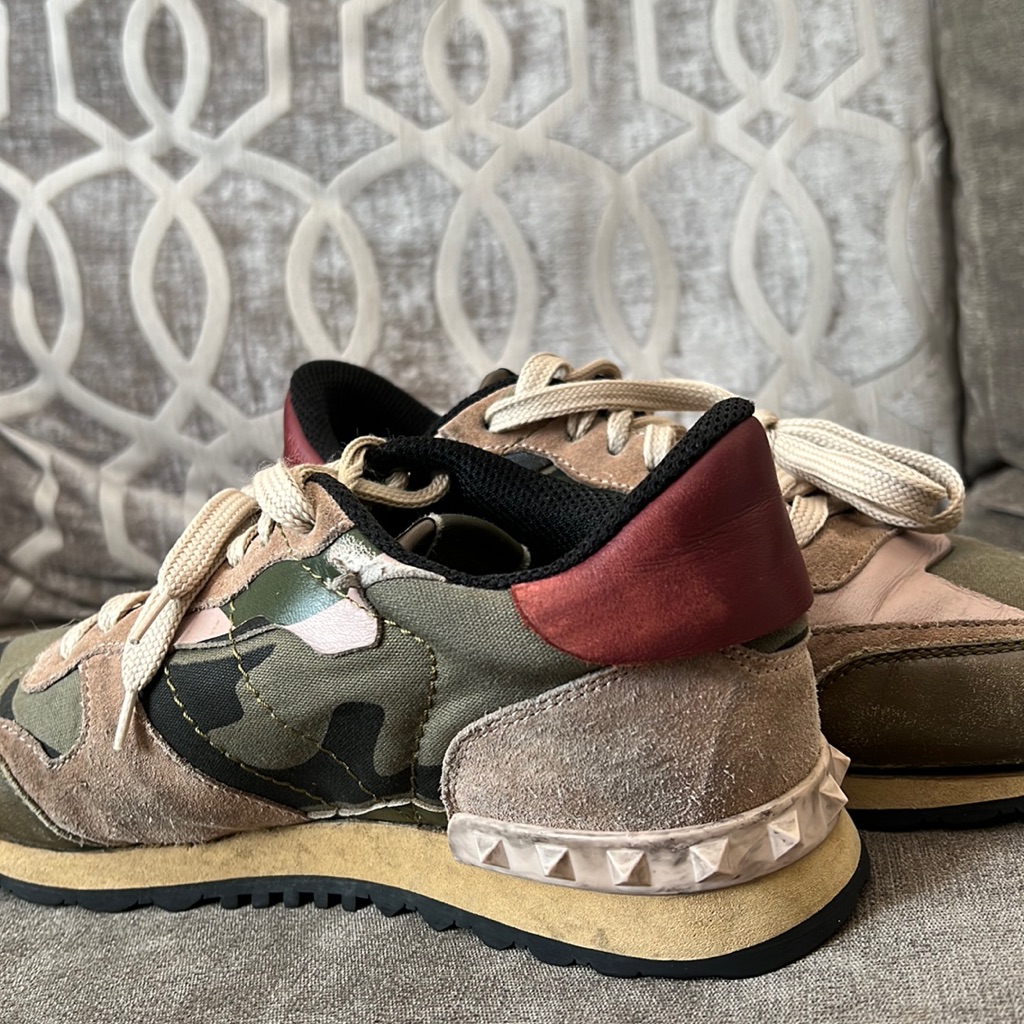 Vintage Valentino Sneakers